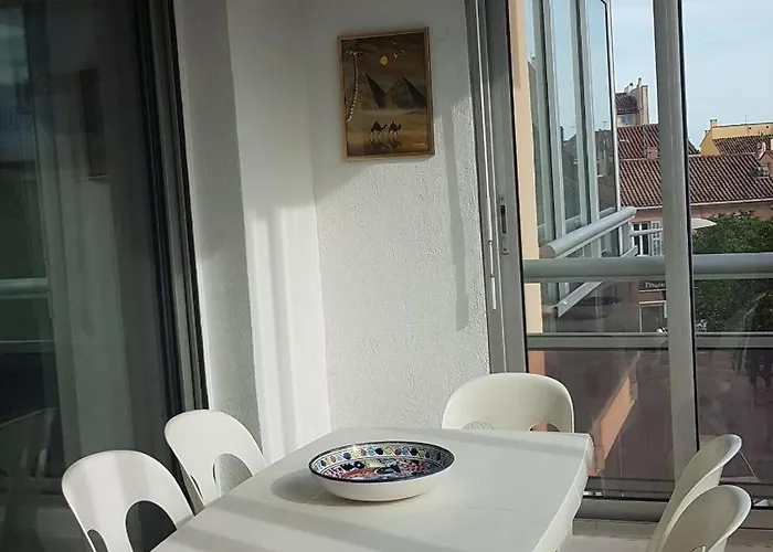 Centre Ville, Port Et * Bandol