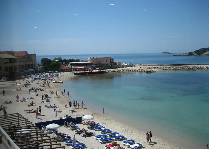 Centre Ville, Port Et * Bandol